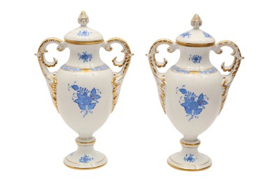 Lot 227 - A PAIR OF HEREND BLUE APPONYI PATTERN PORCELAIN VASES AND COVERS