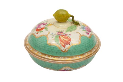 Lot 217 - A MARCOLINI PERIOD MEISSEN PORCELAIN TUREEN, LATE 18TH CENTURY