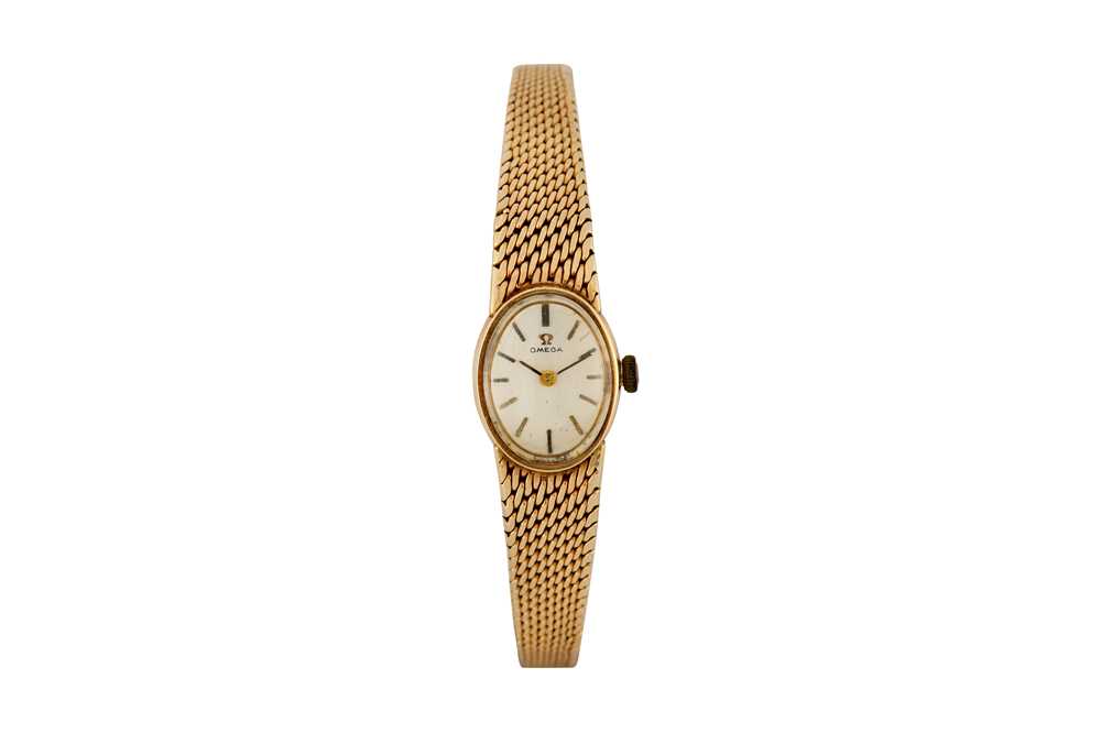 Lot 74 - OMEGA. 9CT GOLD LADIES WRISTWATCH