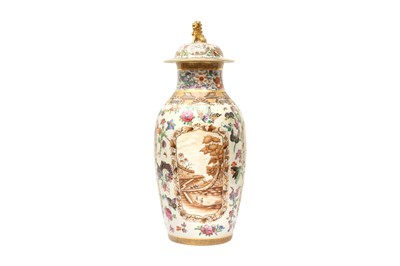 Lot 52 - A FINE CHINESE EXPORT FAMILLE-ROSE, SEPIA AND GILT-DECORATED 'EUROPEAN SUBJECT' VASE AND COVER