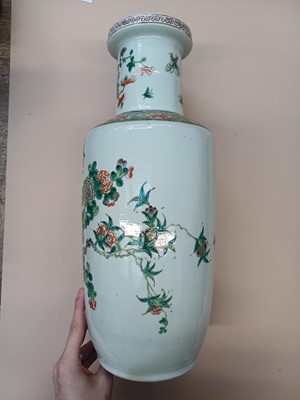 Lot 31 - A PAIR OF FINE CHINESE FAMILLE-VERTE ‘BIRD AND BLOSSOM’ VASES
