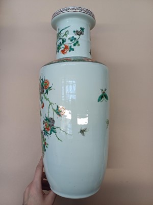 Lot 31 - A PAIR OF FINE CHINESE FAMILLE-VERTE ‘BIRD AND BLOSSOM’ VASES