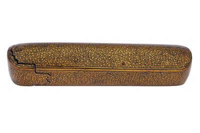 Lot 231 - A LACQUERED AND GILT PAPIER-MÂCHÉ KASHMIRI PEN CASE