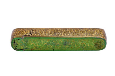 Lot 231 - A LACQUERED AND GILT PAPIER-MÂCHÉ KASHMIRI PEN CASE