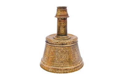 Lot 365 - AN IMPRESSIVE LARGE MAMLUK ENGRAVED BRASS CANDLESTICK WITH THE SCRIBE INSIGNIA