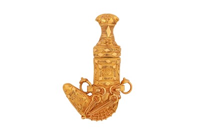 Lot 419 - A GOLD BROOCH IN THE SHAPE OF A JAMBIYA DAGGER