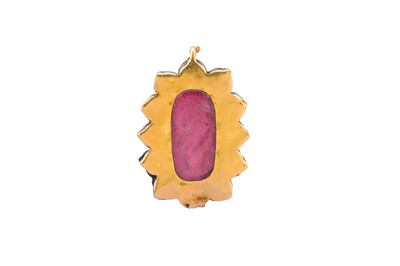 Lot 266 - AN INDIAN GOLD KUNDAN-SET PINK TOURMALINE FLORAL PENDANT