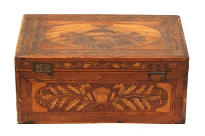 Lot 537 - A NAPOLEONIC PRISONER OF WAR STRAW WORK BOX