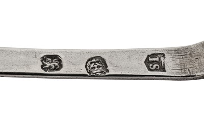 Lot 473 - A Charles II sterling silver spoon, London 1673 by John Smith (free c. 1654, d c. 1690)