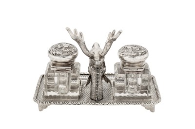 Lot 147 - An early 20th century Chinese export silver ink stand, Canton circa 1910 by Qiao Yuan Sheng, retailed by Hung Chong of Shanghai