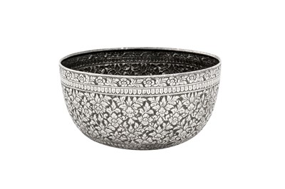 Lot 123 - An early 20th century Siamese (Thai) unmarked silver bowl, circa 1910