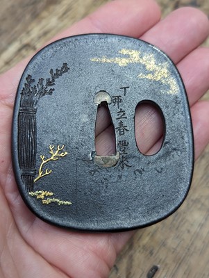 Lot 1018 - A JAPANESE 'WHITE HERON' SWORD GUARD, TSUBA