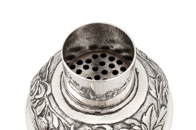 Lot 159 - An early 20th century Chinese export silver cocktail shaker, Shanghai dated 1906 by Xin retailed by Tuck Chang