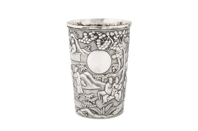 Lot 144 - A late 19th / early 20th century Chinese export silver beaker, Canton circa 1900 by Shan Zang retailed by Luen Wo of Shanghai