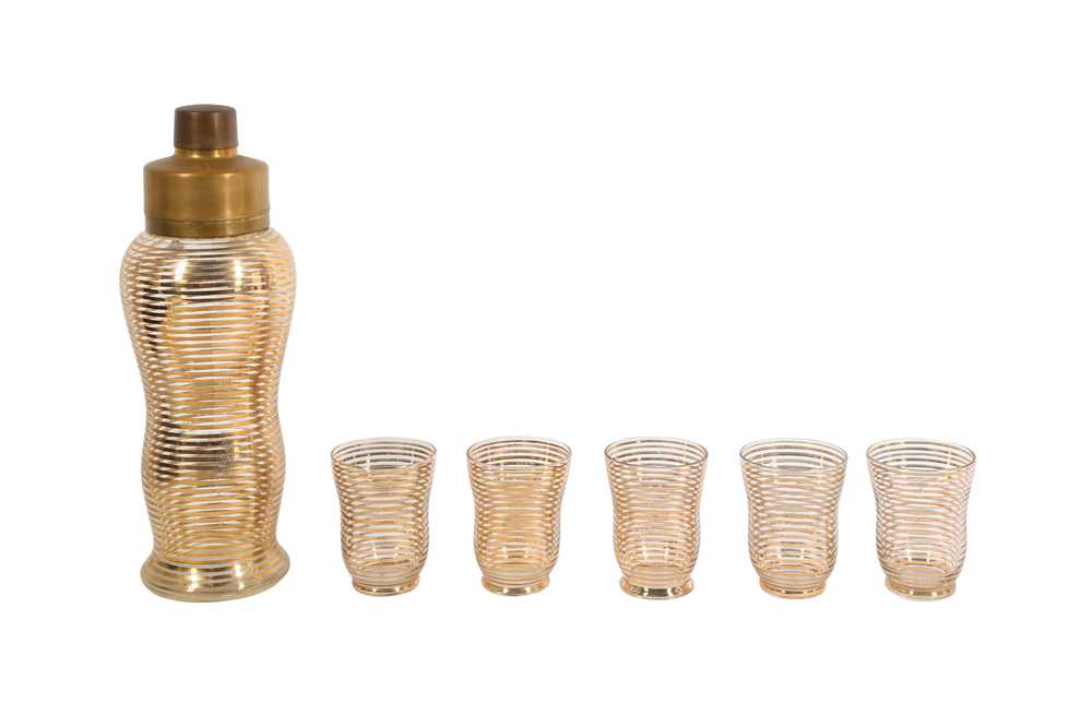 Lot 177 - A GLASS COCKTAIL SET