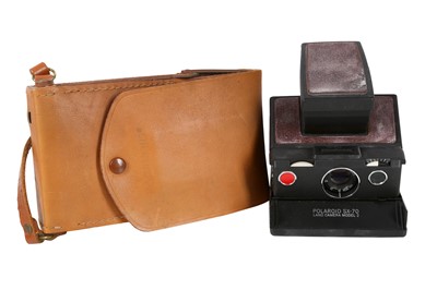 Lot 1216 - A Black Polaroid SX-70 Model 2 with case