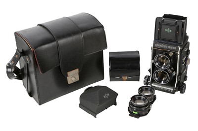 Lot 1400 - A Mamiya C330 Professional F  Outfit for Spares or Repair.