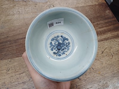 Lot 624 - A CHINESE BLUE AND WHITE 'PEONIES' BOWL