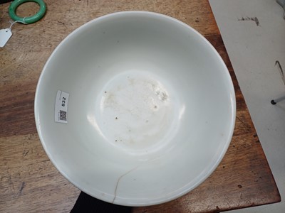 Lot 832 - A CHINESE MONOCHROME WHITE-GLAZED BOWL