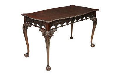 Lot 100 - A CHIPPENDALE STYLE MAHOGANY CENTRE TABLE