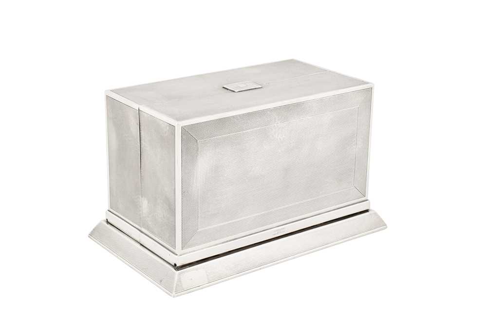 Lot 70 - An unusual George V sterling silver cigarette box, London 1932 by Sampson Mordan and Co