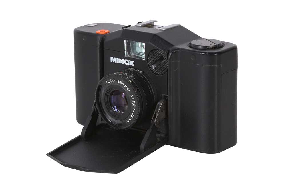 Lot 1014 - A Minox 35 GL.