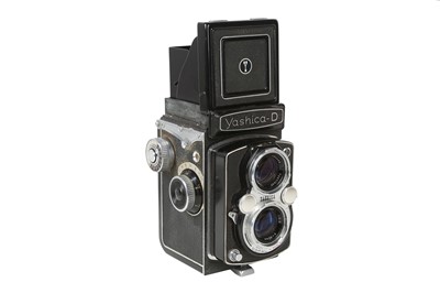 Lot 1401 - A Yashica D TLR Camera.