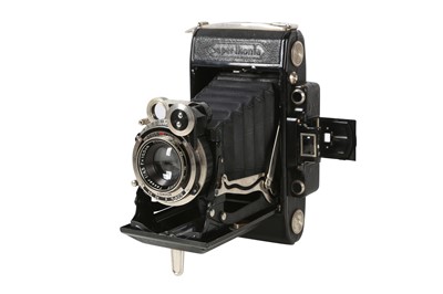 Lot 1180 - A Zeiss Ikon Super Ikonta 530/2 Rangefinder Camera.