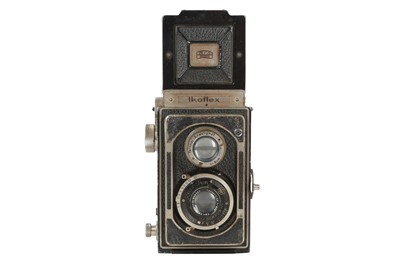 Lot 1183 - A Zeiss Ikon Ikoflex 851/16 TLR camera.