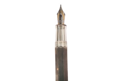 Lot 141 - A MONTEGRAPPA SILVER PEN
