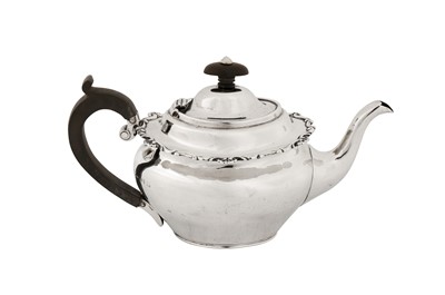 Lot 328 - An Edwardian sterling silver bachelor teapot, Birmingham 1907 by Mappin and Webb