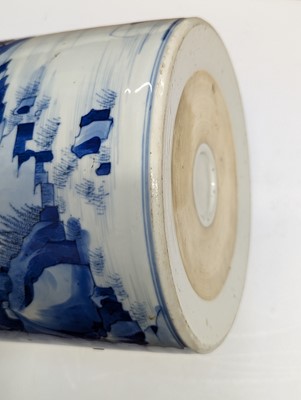 Lot 526 - A CHINESE BLUE AND WHITE 'LANDSCAPE' BRUSH POT, BITONG