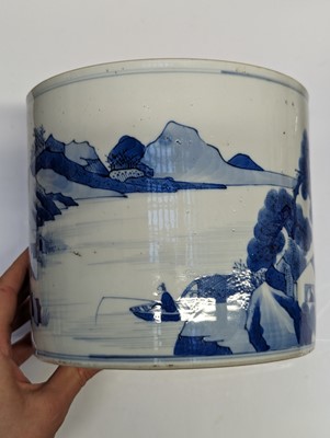 Lot 526 - A CHINESE BLUE AND WHITE 'LANDSCAPE' BRUSH POT, BITONG