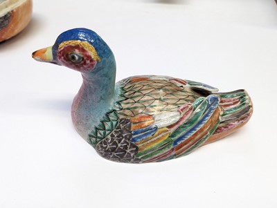 Lot 1 - A CHINESE EXPORT FAMILLE-ROSE 'DUCK' TUREEN AND COVER