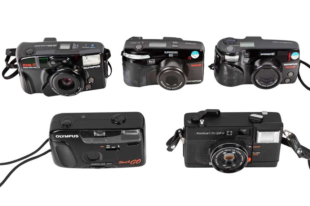 Click Point Camera Lot 117 - Five point and shoot cameras.