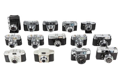 Lot 1044 - A Selection of Midcentury Film Cameras.