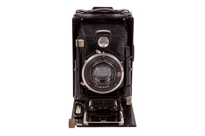 Lot 1239 - A Voigtlander AVUS camera with Skopar lens.