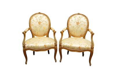 Lot 395 - A PAIR OF LOUIS XV STYLE FAUTEUIL ARMCHAIRS