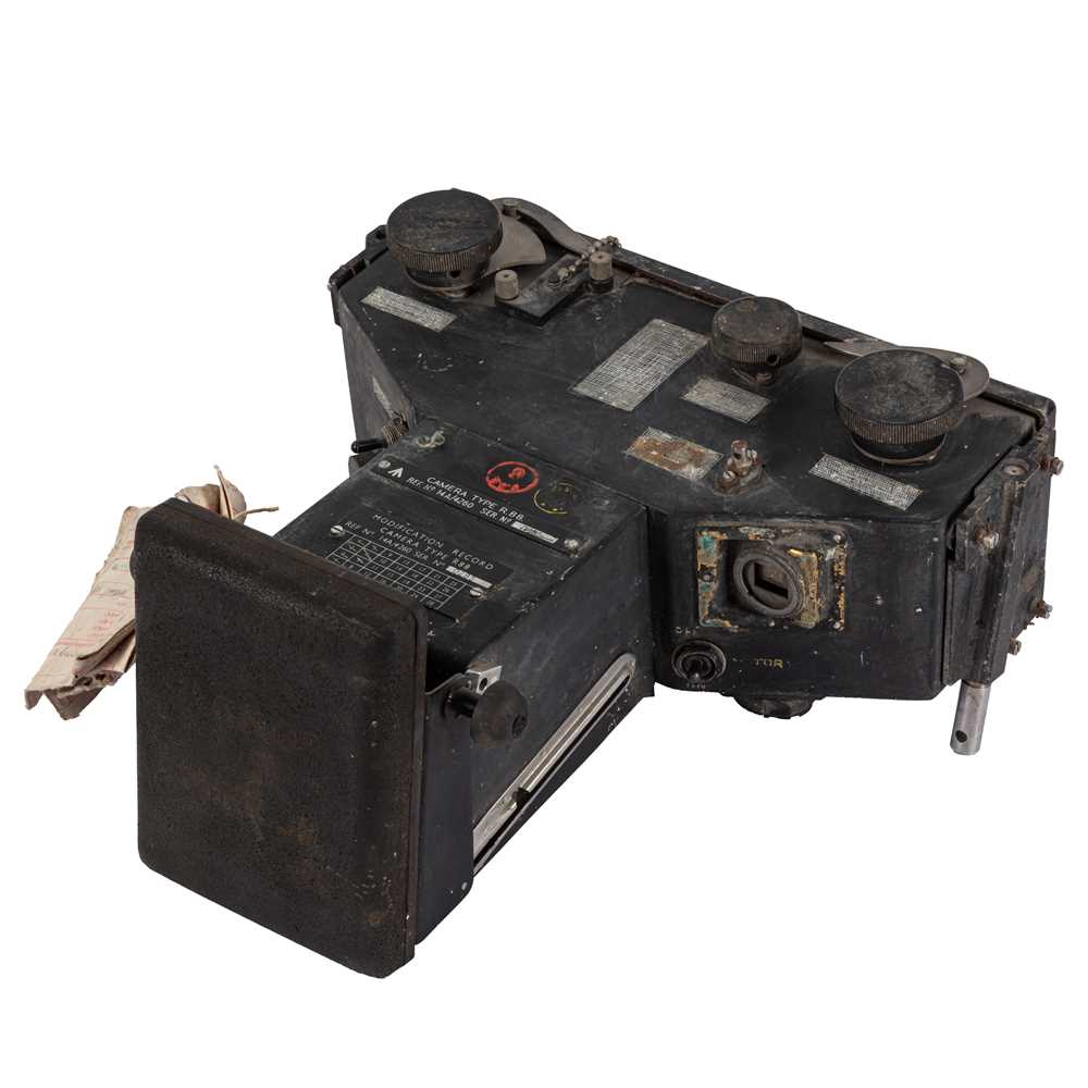 Lot 123 - A Vulcan Bomber Type R.88 Radar Operator's