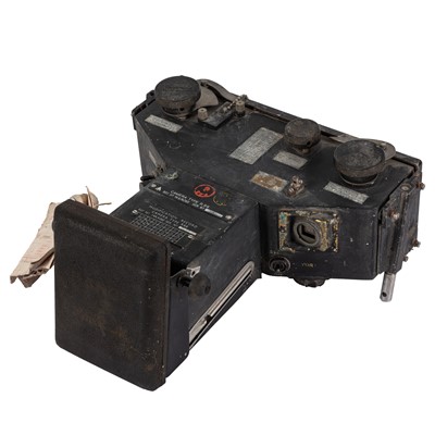 Lot 123 - A Vulcan Bomber Type R.88 Radar Operator's Camera with Dallmeyer 2" f/1.9 Super-Six Anastigmat Lens
