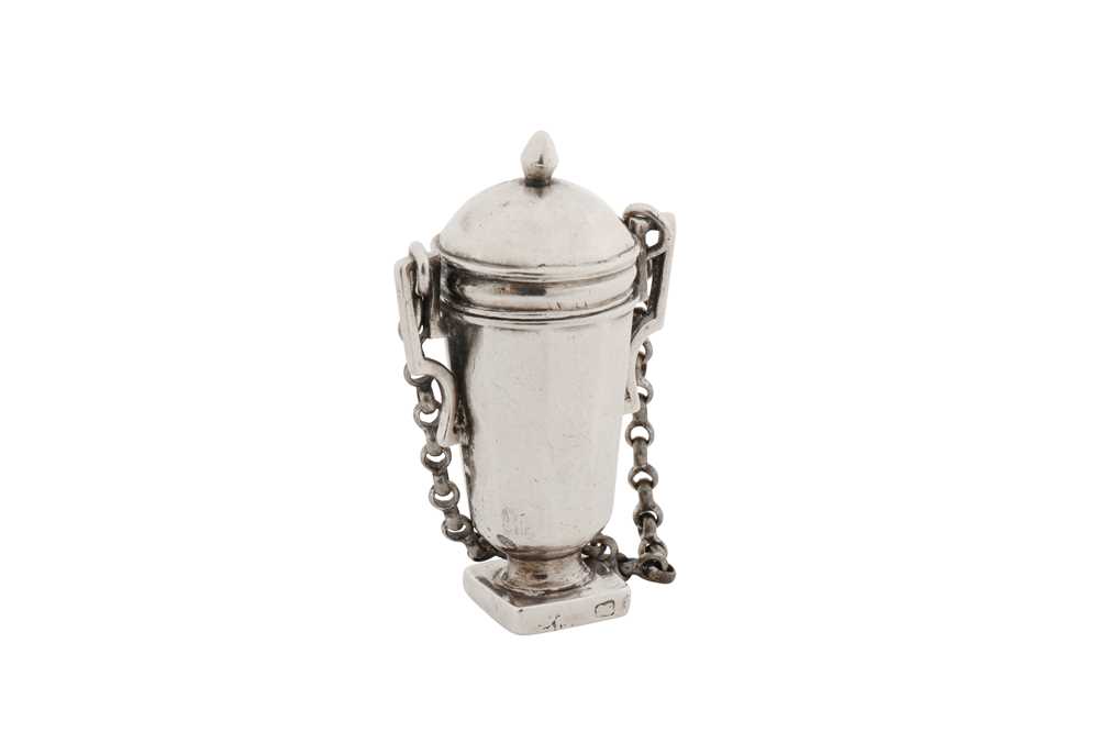 Lot 238 - A late 18th century Maltese silver scent flask (balsamina), circa 1790-1800 by Saverio Satariano (reg. 1789)