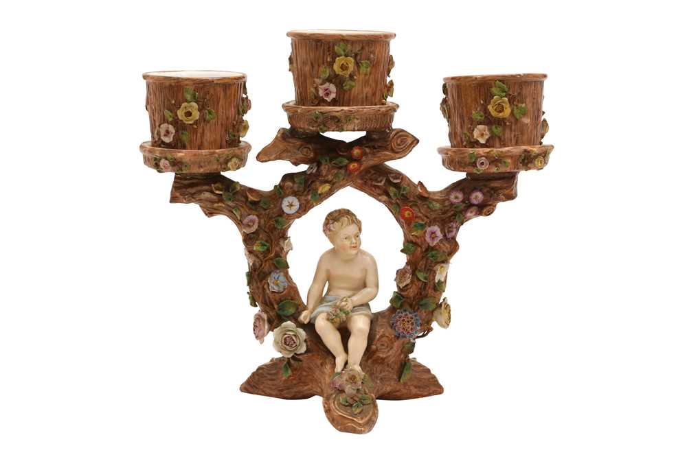 Lot 124 - AN ERNST BOHNE AND SONS PORCELAIN CENTERPIECE