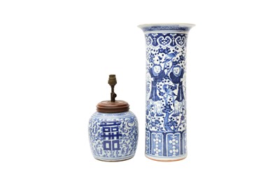 Lot 546 - A LARGE CHINESE BLUE AND WHITE SLEEVE VASE AND A JAR