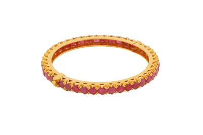 Lot 125 - A RUBY BANGLE