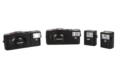 Lot 1024 - A pair of Olympus XA2 cameras.