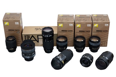 Lot 1325 - A Selection of Nikon AF Lenses.