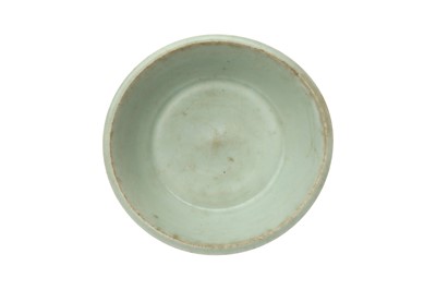 Lot 243 - A CHINESE LONGQUAN CELADON-GLAZED DISH