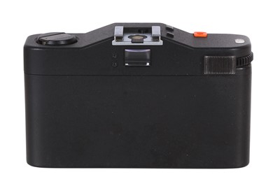 Lot 1016 - A Minox GL camera.