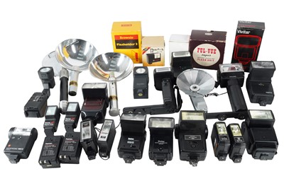 Lot 1209 - A Large Selection of Vintage Flash Equipment. All Untested.