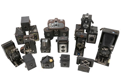 Lot 1407 - A Shackman Auto Mk3 Camera & a Large Selection of Box Cameras.